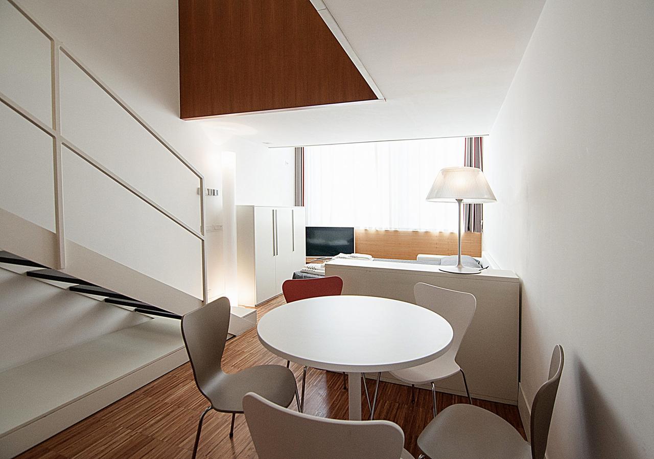 Bb Hotels Aparthotel Desuite Milan Exterior photo