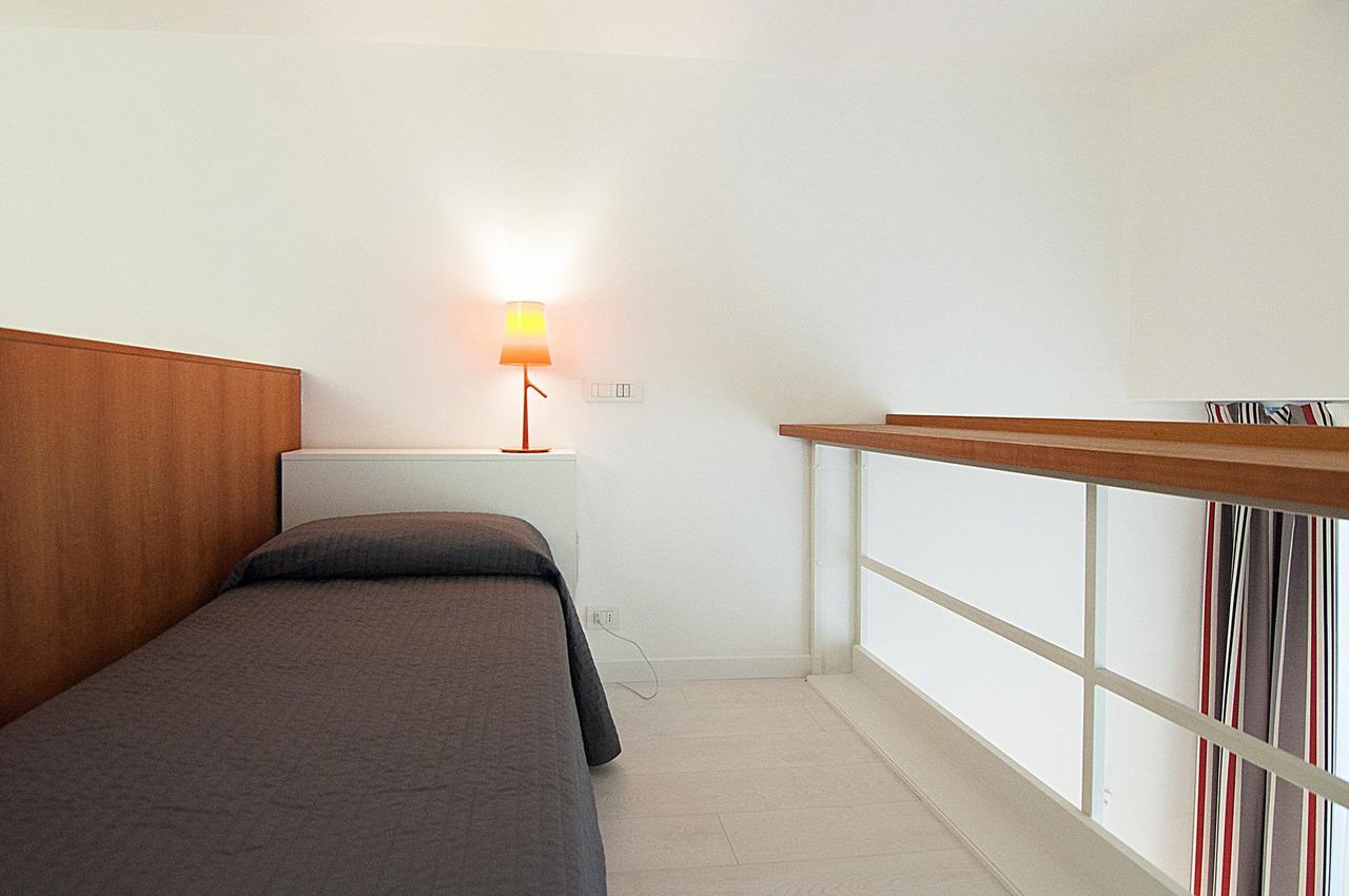 Bb Hotels Aparthotel Desuite Milan Exterior photo